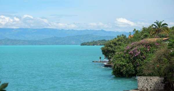 Exploring The Beauty of Lake Kivu on A Boat Excursion